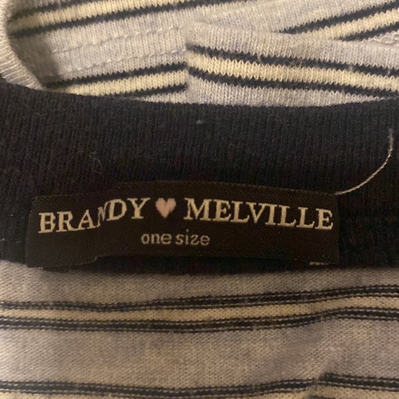 brandy melville tee - Picture 4 of 4